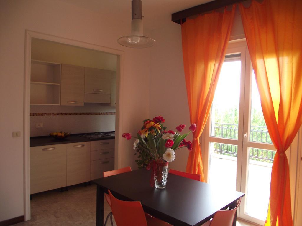 Riviera Apartments Pietra Ligure Kamer foto