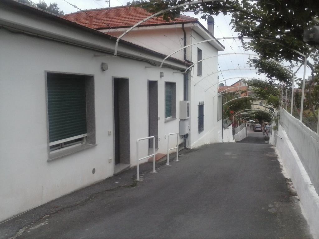Riviera Apartments Pietra Ligure Buitenkant foto
