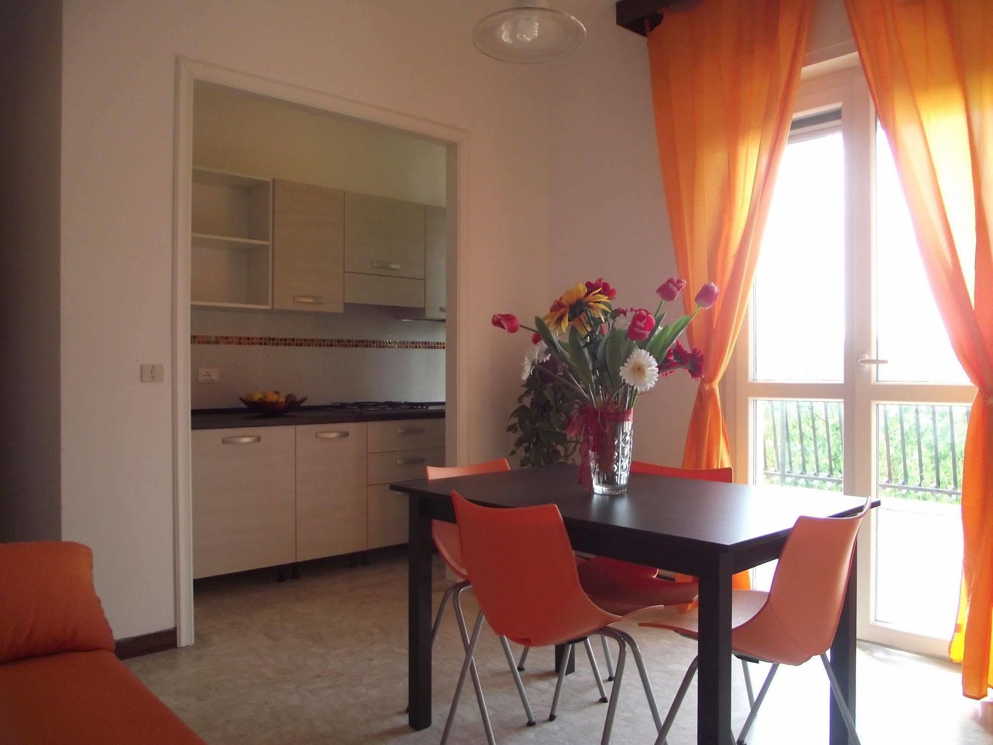 Riviera Apartments Pietra Ligure Buitenkant foto